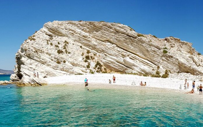 LIPSI-BEACH-1