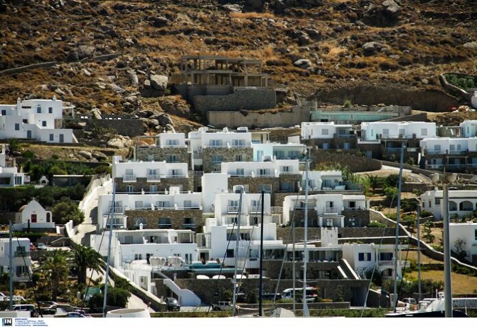 mikonos-2048x1406