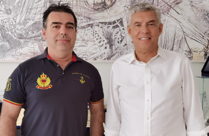 ΜΑΚΡΗΣ