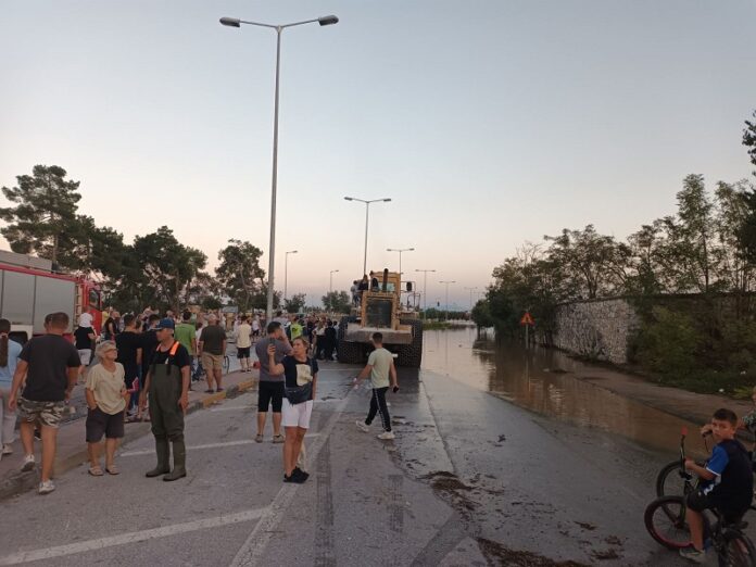 BOULNTOZA GIANNOULI PLHMMYRA LARISSA