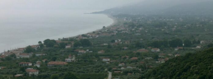 paralia larissas