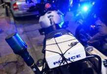 Λάρισα: Εξύβρισαν και απείλησαν αστυνομικό