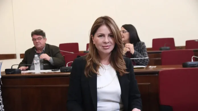 PAPAKVSTA KATERINA