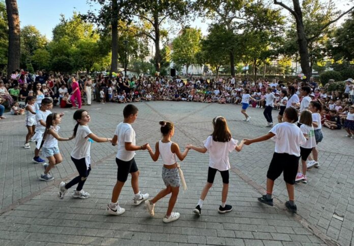Kataskinosi-stin-poli-foto arxeiou (2)