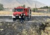 Άμεση επέμβαση απέτρεψε τα χειρότερα σε πυρκαγιά πλησίον του στρατοπέδου «Σχοινά» στον Τύρναβο – Εξετάζονται καταγγελίες για δύο ταυτόχρονες εστίες