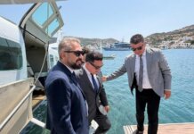 Ο Υπουργός Υγείας επιλέγει το υδροπλάνο. Από λιμάνι σε λιμάνι σε Σκόπελο, Σκύρο και Πάτμο!