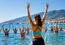 Ο Δήμος Βόλου μετατρέπει τις παραλίες σε ένα τεράστιο υπαίθριο γυμναστήριο – «Aqua Aerobic» στις ακτές με δωρεάν συμμετοχή!
