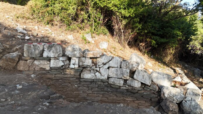 Αγιόκαμπος 2025_Τείχος