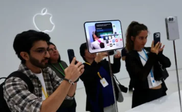 H Apple παρουσίασε το πρώτο αναδιπλούμενο iPhone στην ιστορία της: Στα 1.999 δολάρια το Duo, οι νέες δυνατότητες