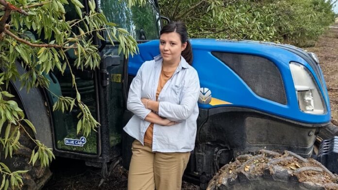 eirini-spanouli-agrotissa-anoigma