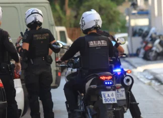 Επεισοδιακή σύλληψη απατεώνων στη Λάρισα, προσπάθησαν να εμβολίσουν μηχανή αστυνομικών