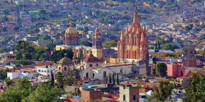 San_Miguel_de_Allende_sky.jpg
